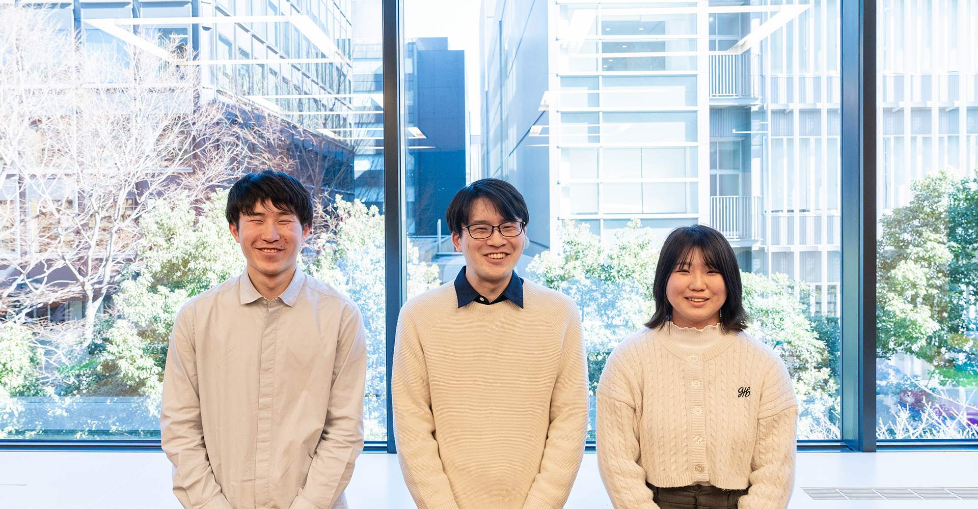 インタビュー メインビジュアル