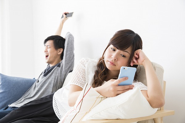 犬耳書店コラム 彼女だからかまってほしい 女子が上手にアピールする方法