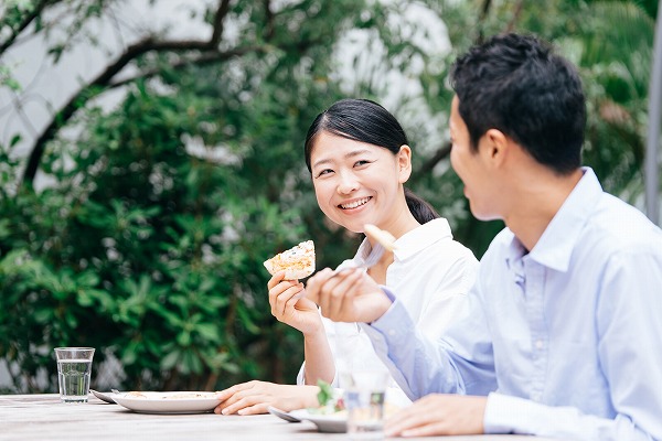 ドキドキの初デート!食事のときに気をつけたいこと4選