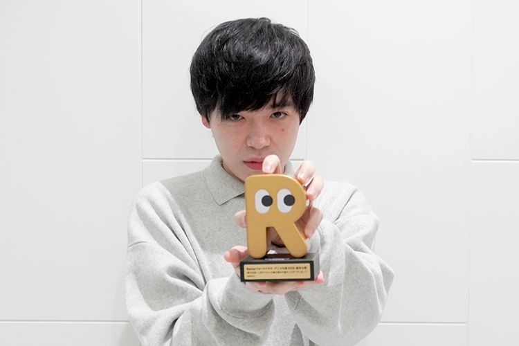 ���󥿥ӥ塼����