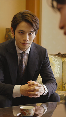 伏龍の王と心貧しき狐たち