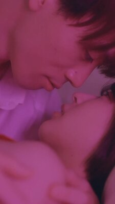 ���300���ߤη���뺧 24��
